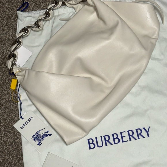 Burberry Medium Swan Chain shoulder Bag - Picture 2 of 7
